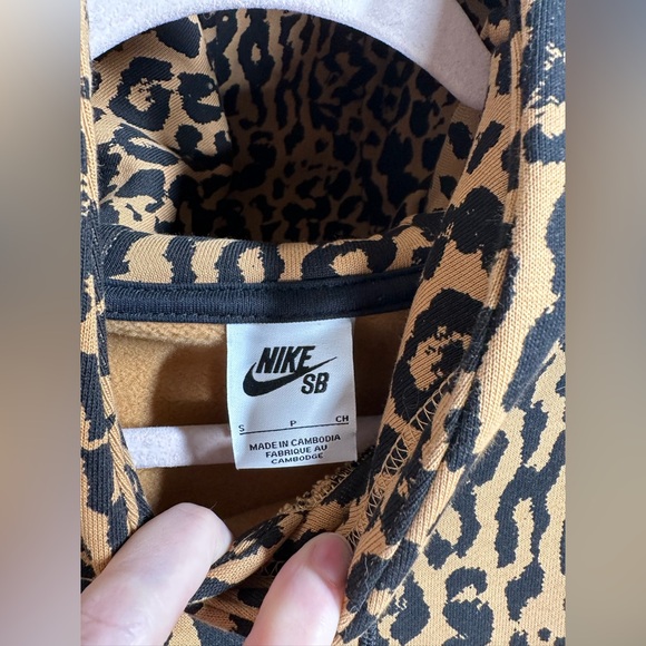 Nike SB Black and Tan Animal Print Hoodie - Picture 9 of 9